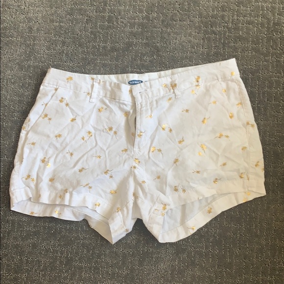 Shorts - Picture 4 of 4